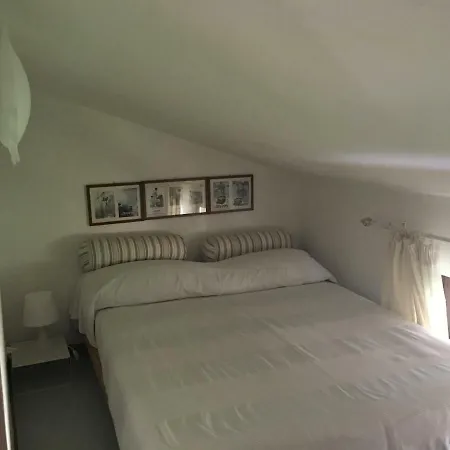 Ferienwohnung La Mansarda Di Orni Ivrea Exterior foto